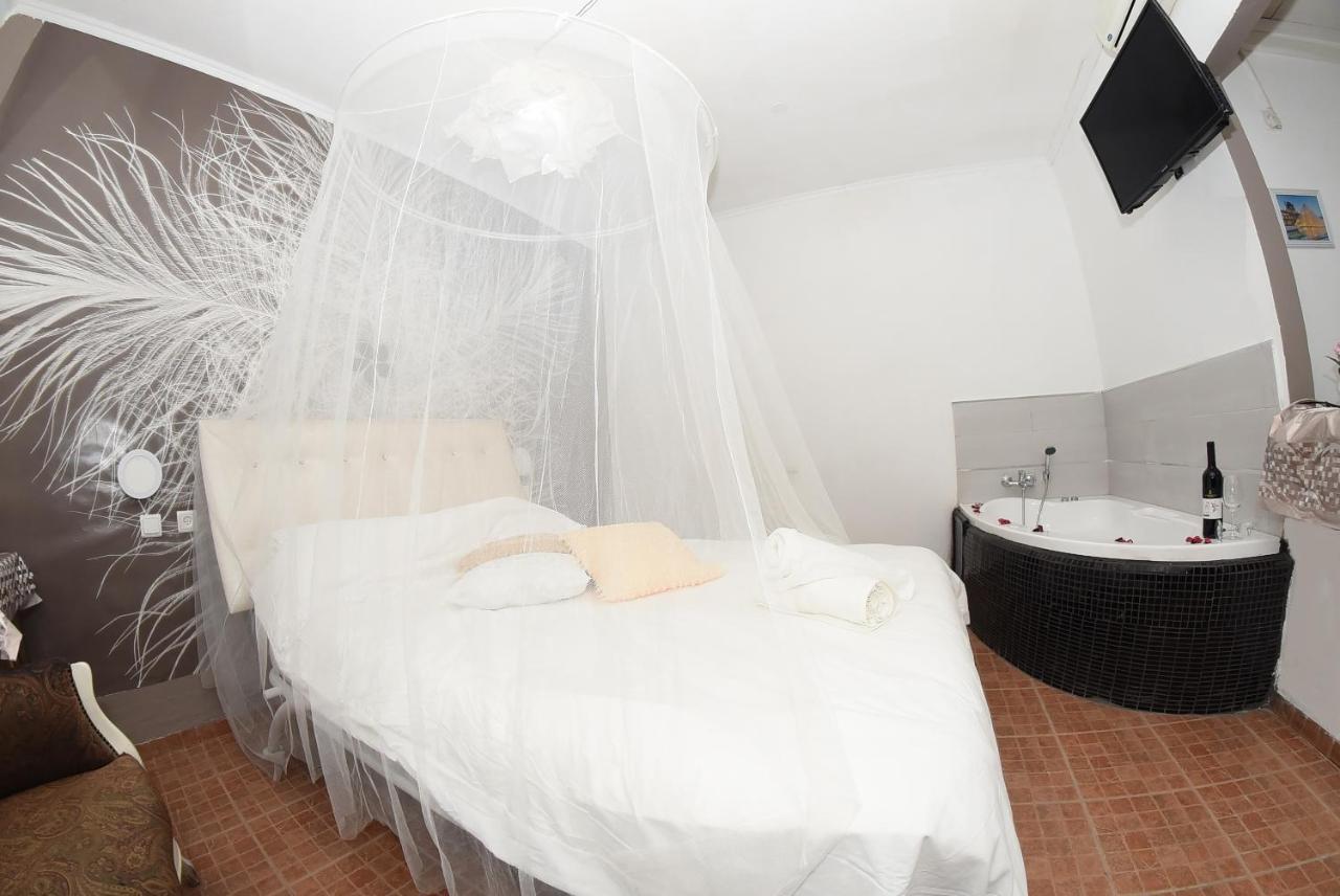 Magical In The Galilee Motel Kiryat Shmona Bagian luar foto